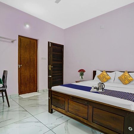 Spot On Shalom Palace Residency Neriyamangalam Exterior photo